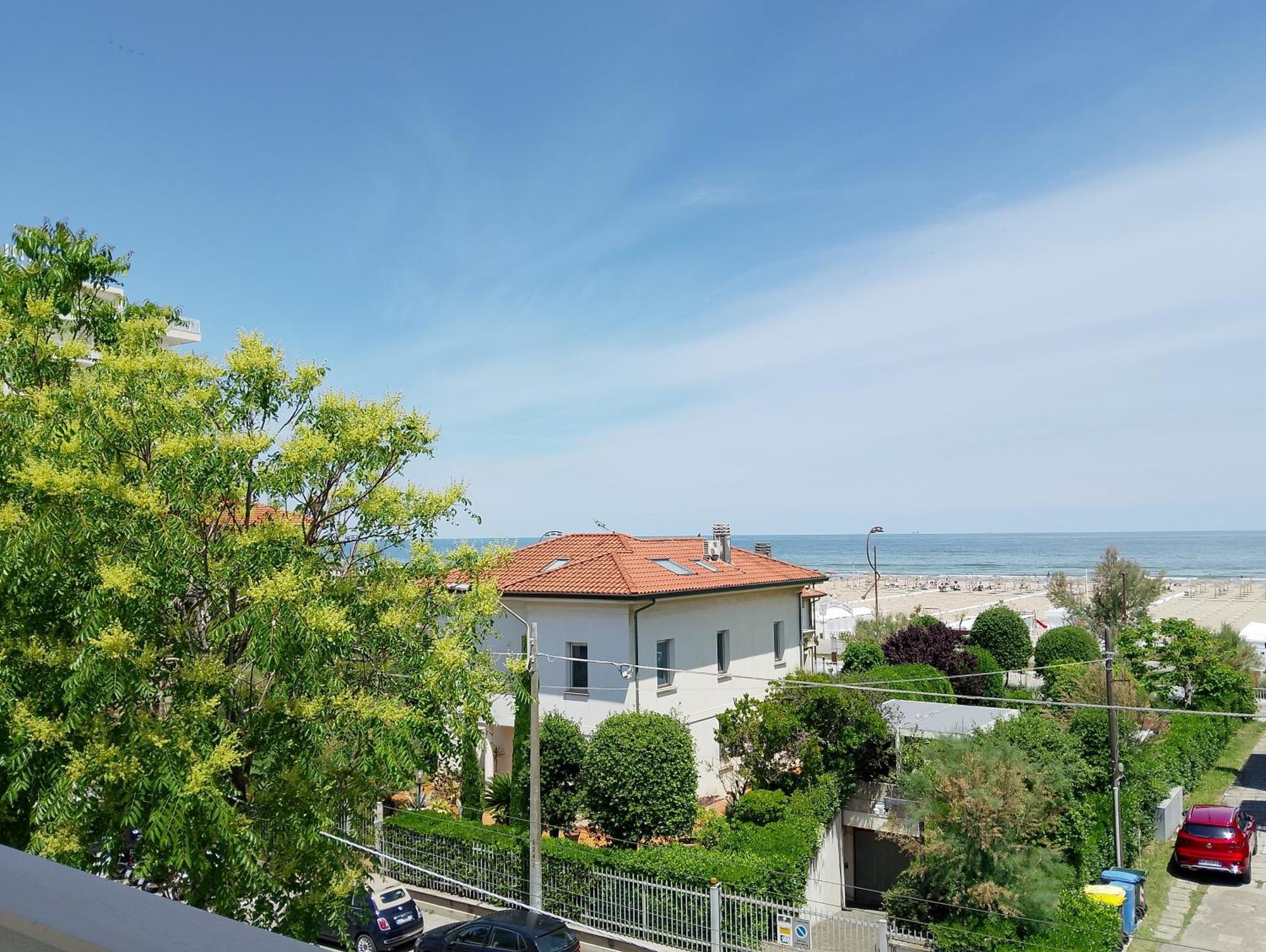 Апартаменты La Casa Al Mare Римини Экстерьер фото
